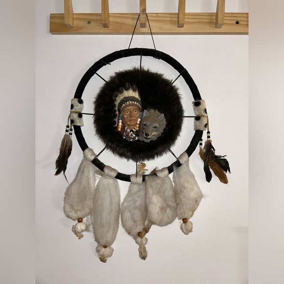 Large Dream Catcher Native American Man With Wolf wall hanging Decor Fur 14.5” - Picture 1 of 9